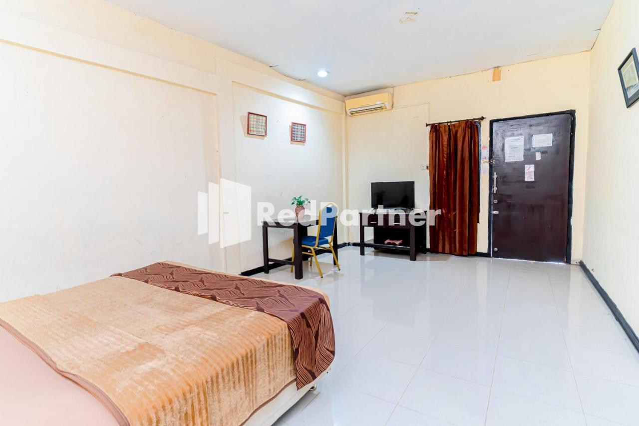 Cherry Pink Hotel Medan Mitra Reddoorz Exterior photo