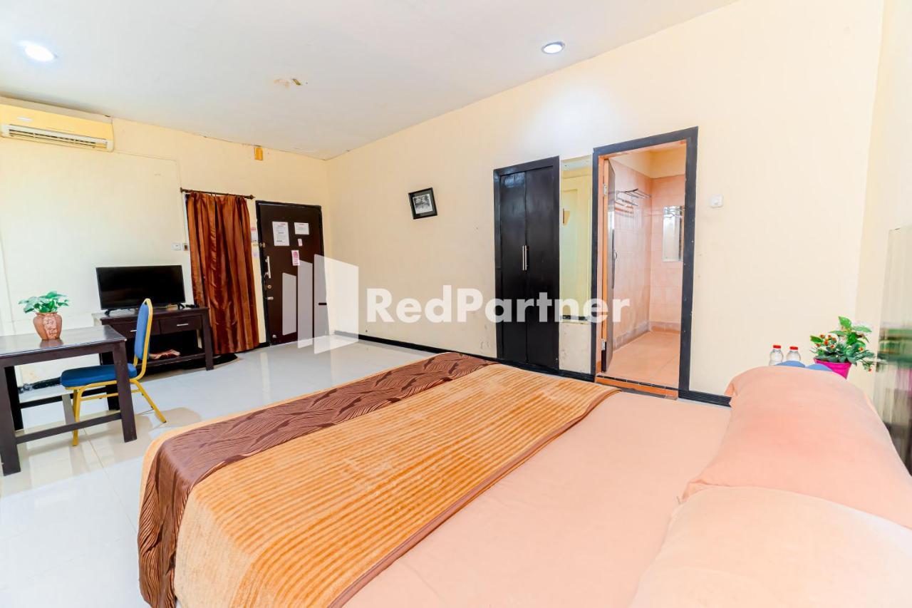 Cherry Pink Hotel Medan Mitra Reddoorz Exterior photo