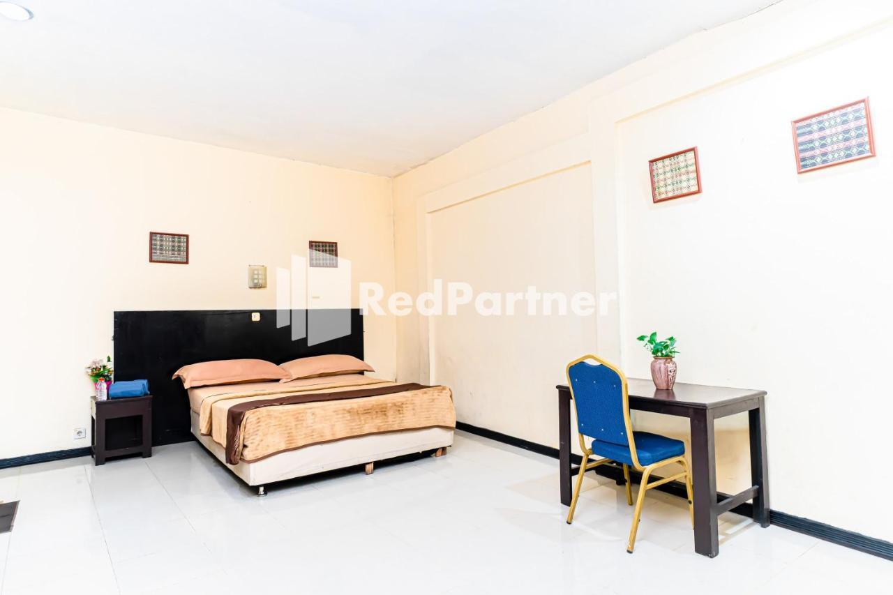 Cherry Pink Hotel Medan Mitra Reddoorz Exterior photo